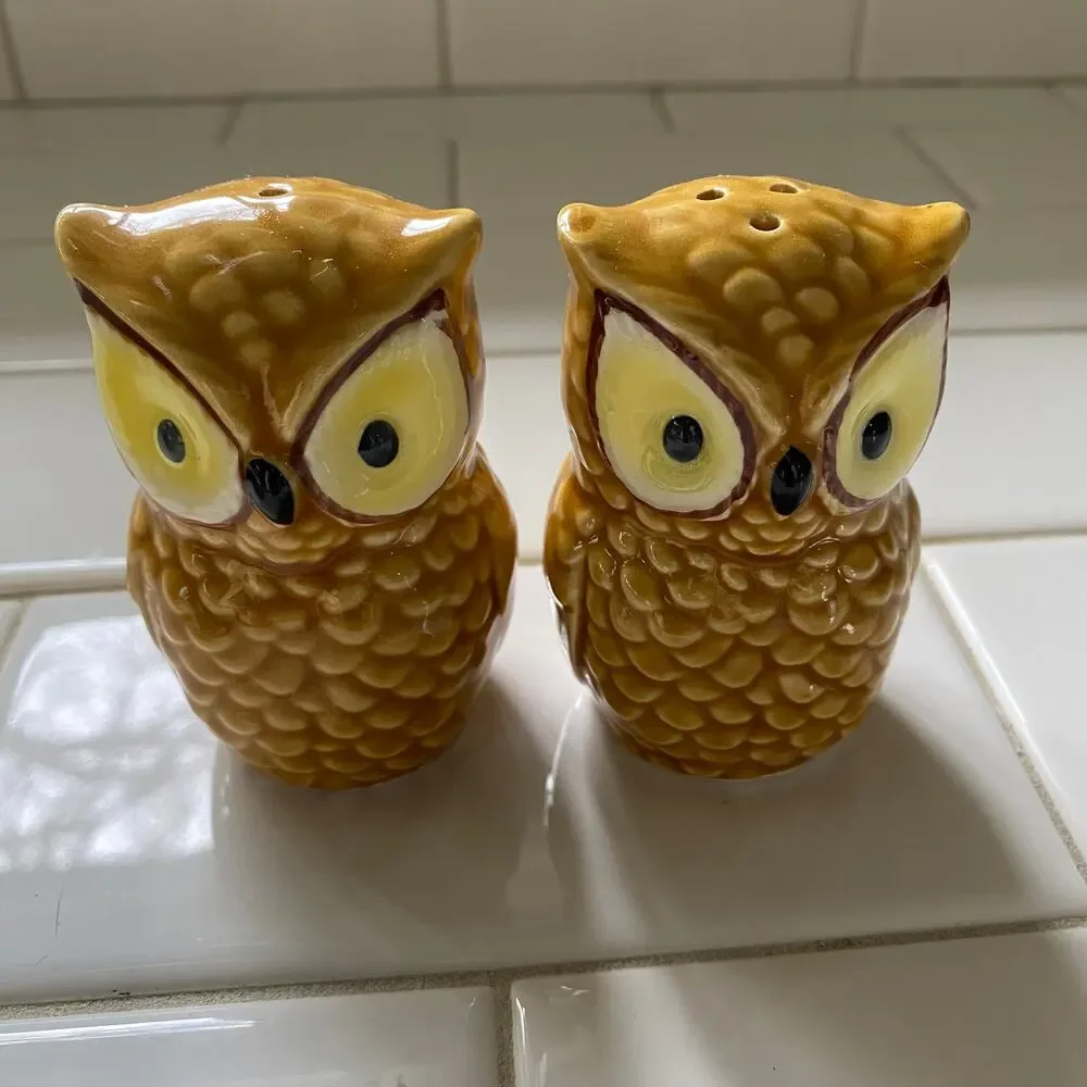OWL Salt & Pepper Shakers Ceramic Vintage Made in Japan Original Sticker